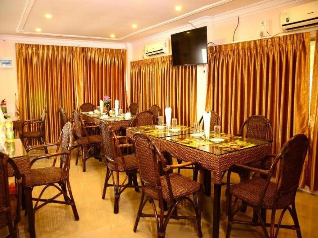 Real Link Hotel Янгон