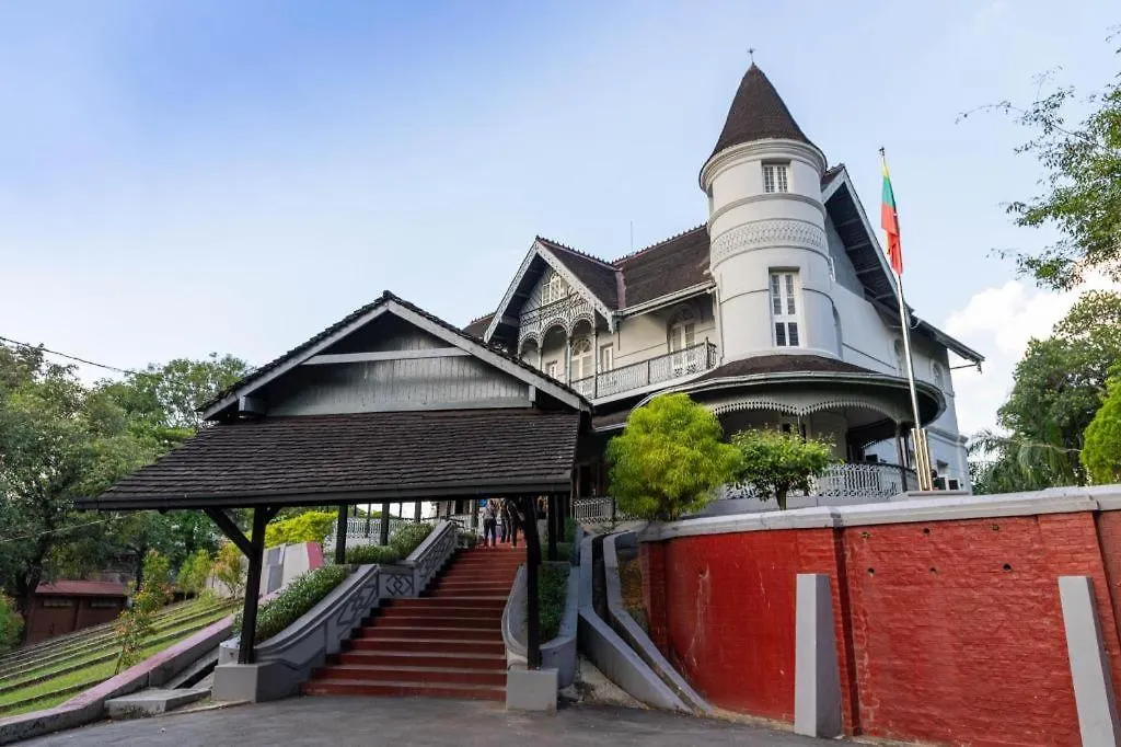 Real Link Hotel Янгон