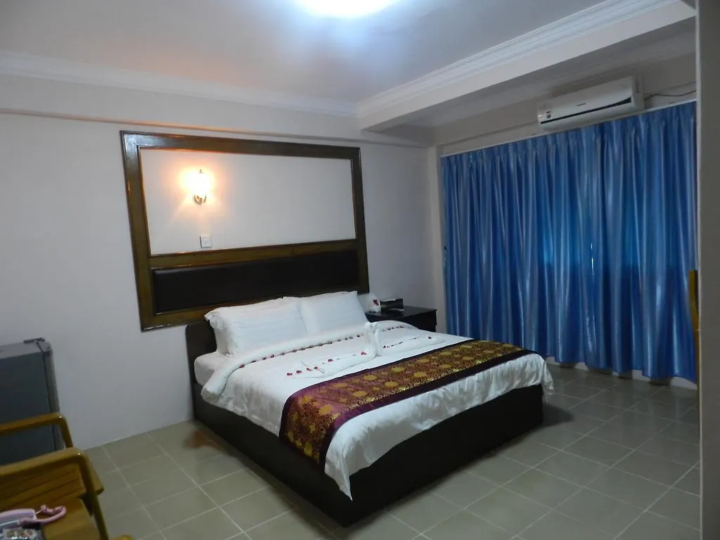 Real Link Hotel Янгон Мьянма