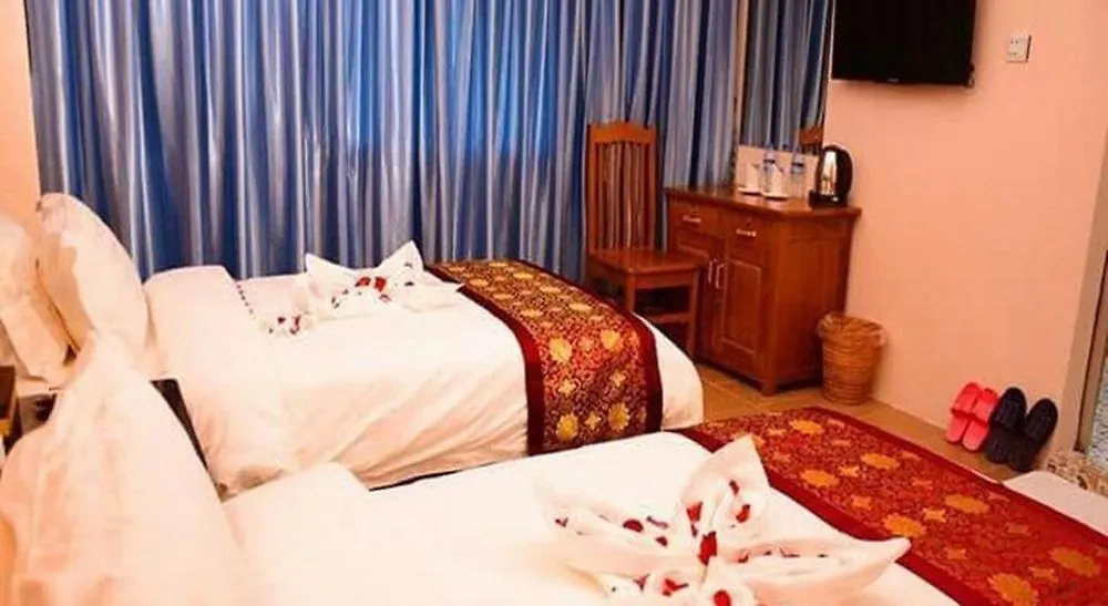 Real Link Hotel Янгон